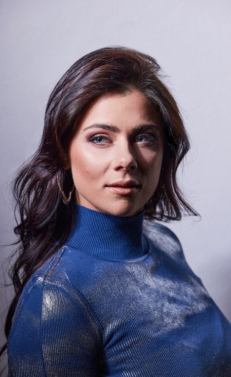 Laura van Dam