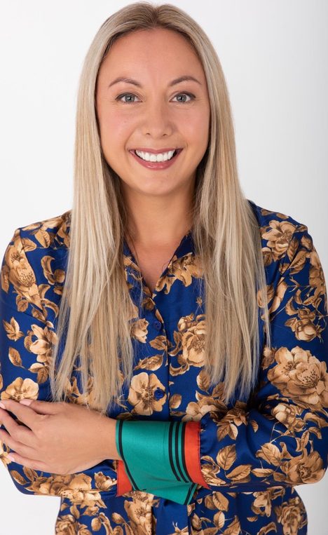 Lynda Phoenix