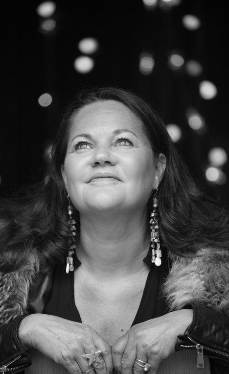 Sally J Freeman