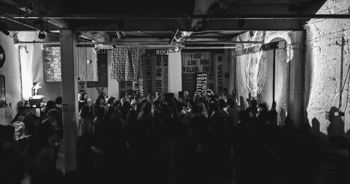 Dusty Cabinets | Saturday — De Sering, Amsterdam